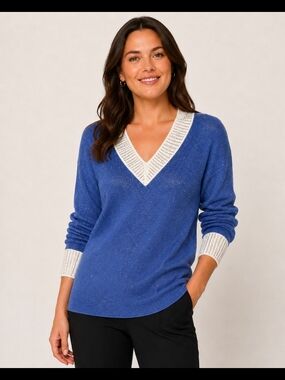 Karl Lagerfeld Paris Women's Low V-Neck Sweater Indigo M Crystals new
